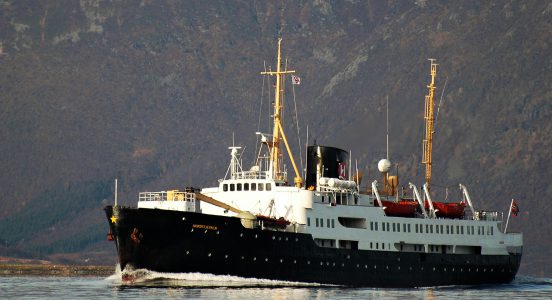 MS Nordstjernen: Sørgående hurtigrute ved Sortland