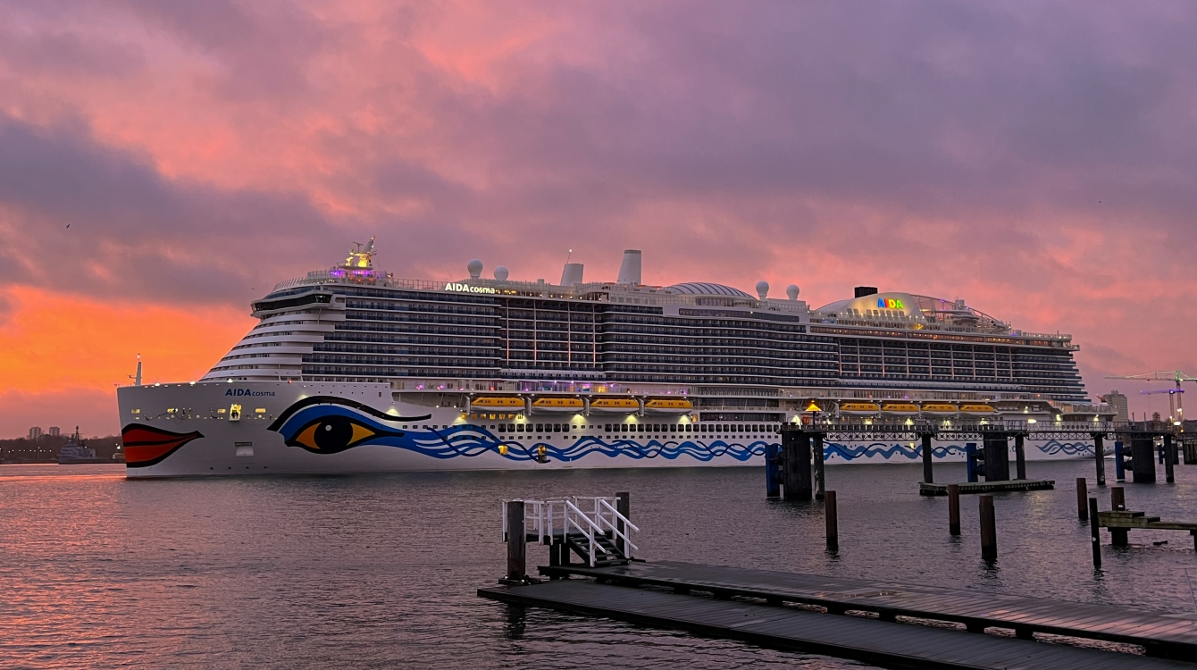 MS AIDAcosma of AIDA Cruises calling early in the morning at Kiel
