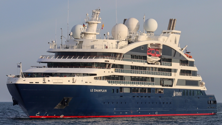 MS Le Champlain maiden call at Rostock