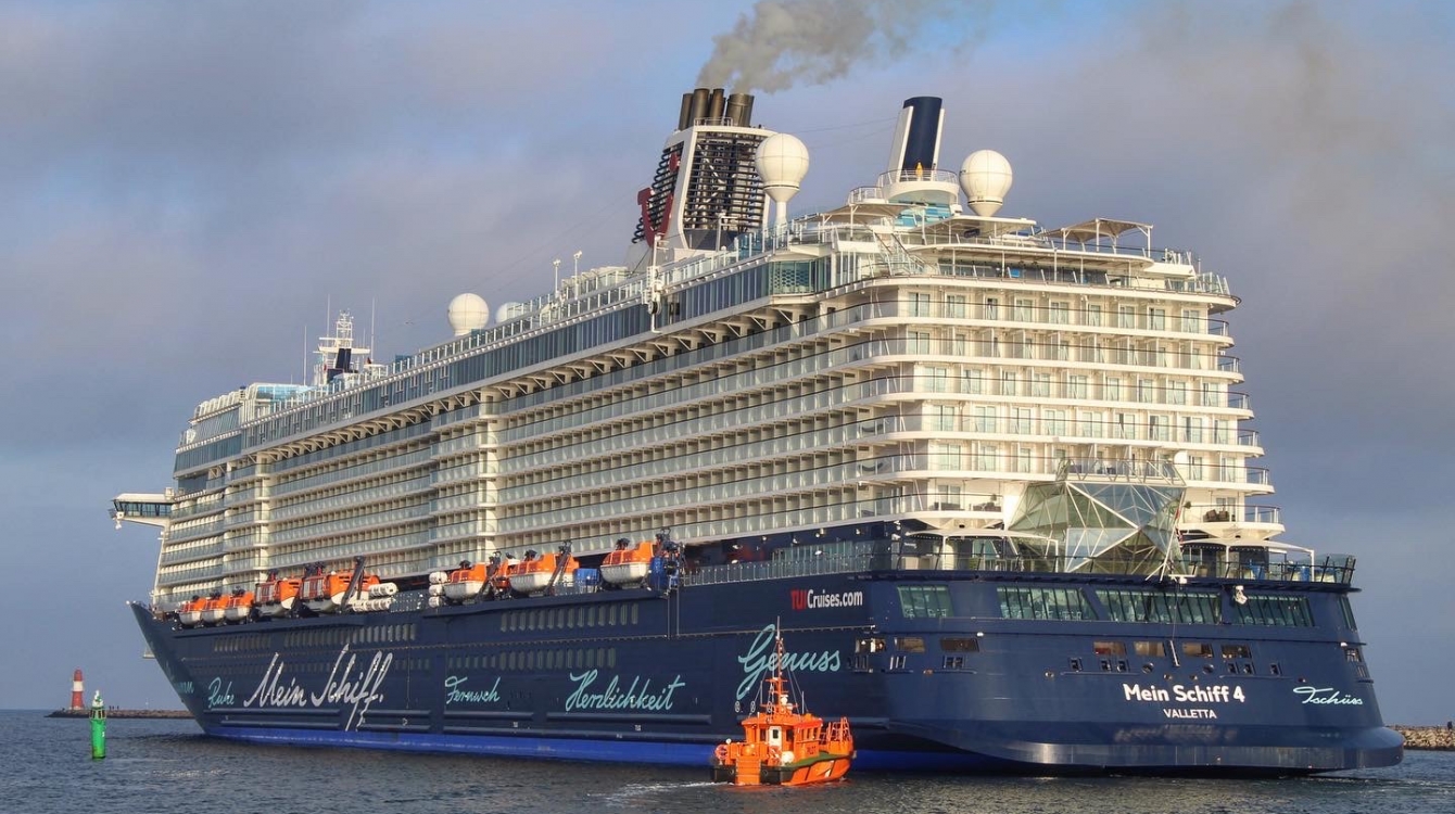 Mein Schiff 4 | Ships At Sea