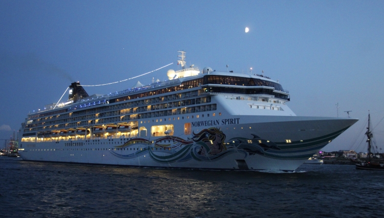 MS Norwegian Spirit sailing with clear skies