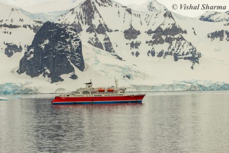 MS Expedition @ anchor @ Antarctica