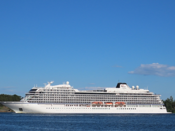 MS Viking Star heading for the open sea