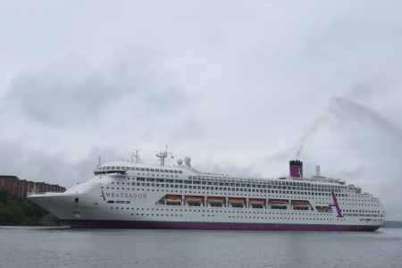 new in service: MS Ambience of british Ambassador Cruise Line