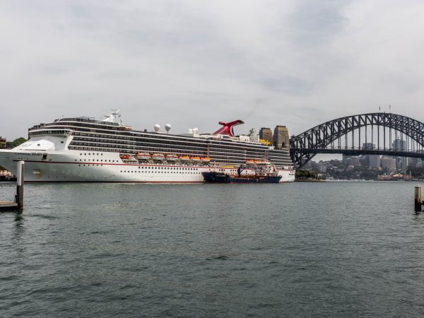 Carnival Spirit in front of the Harbour Bridge, Sydney