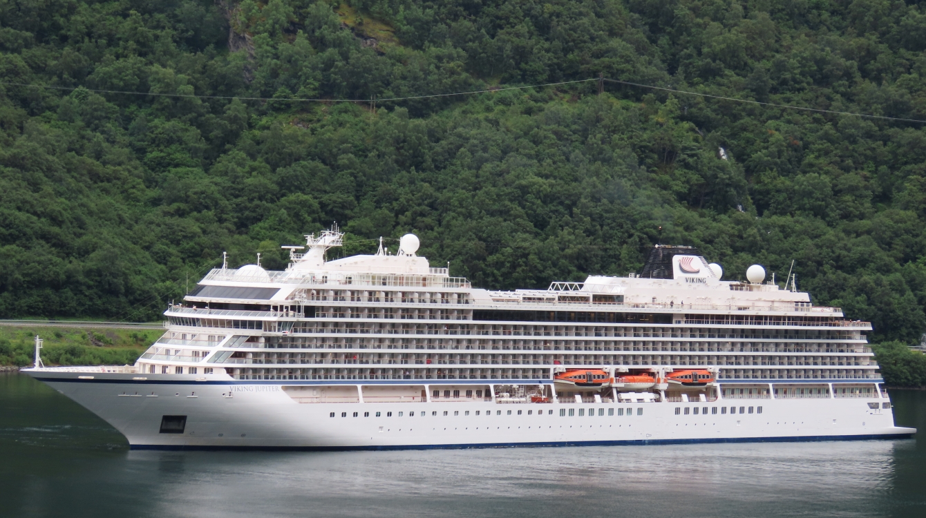 Viking Jupiter | Ships At Sea