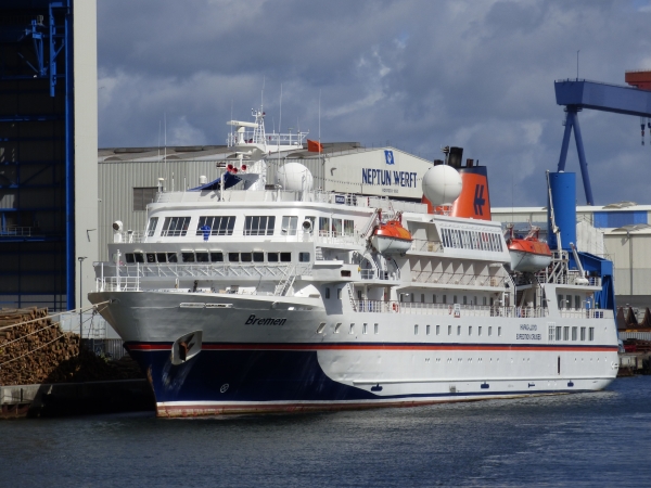 MS Seaventure as MS Bremen