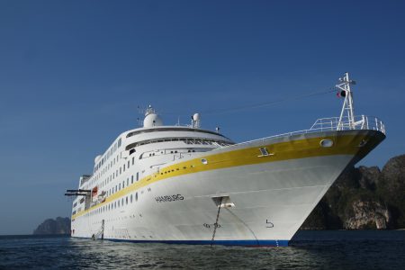 MS Hamburg at anchor Plantours Kreuzfahrten