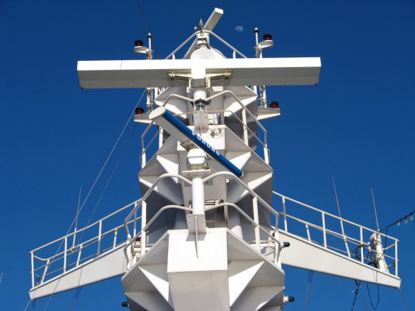 MS Astor Radarmast