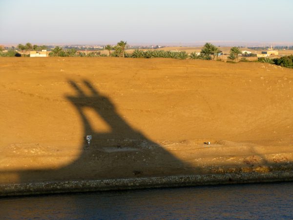 MS Astor-Schatten-Fahrt im Suez-Kanal