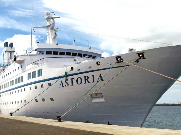 MS Pearl II als 'MS Astoria'