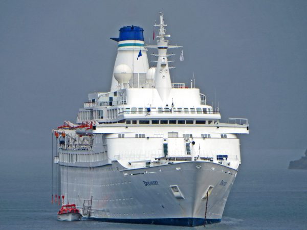 MS Discovery at anchor