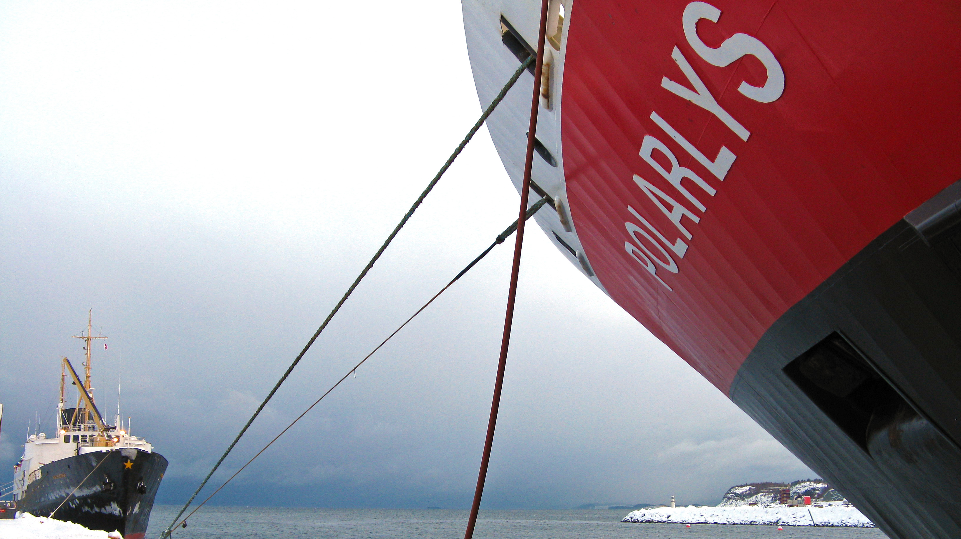 MS Polarlys bow meets MS Nordstjernen