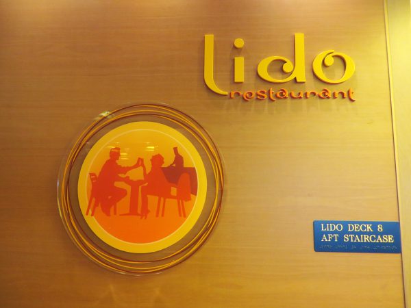 Lido-Restaurant-Eingang MS Volendam