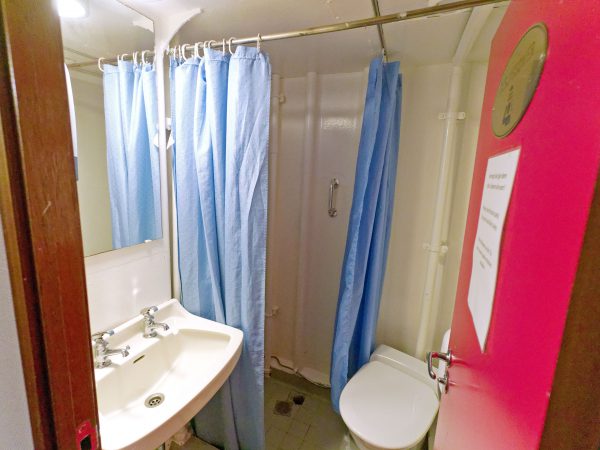 MS Lofoten public shower C-Deck