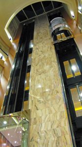 MS Midnatsol Atrium-Lifts