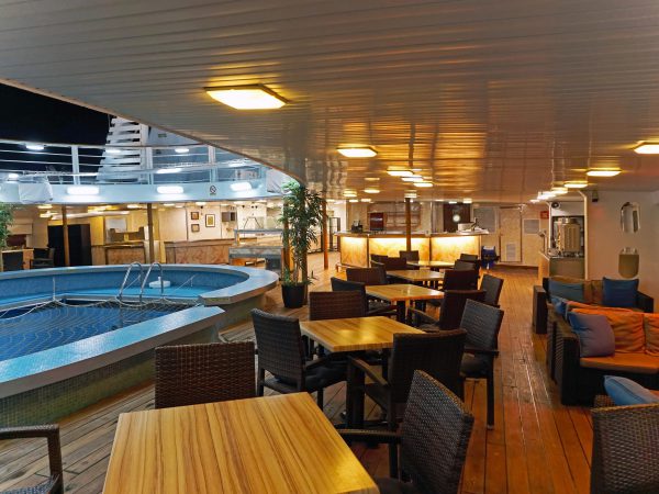 MS Ocean Majesty Lido-Deck
