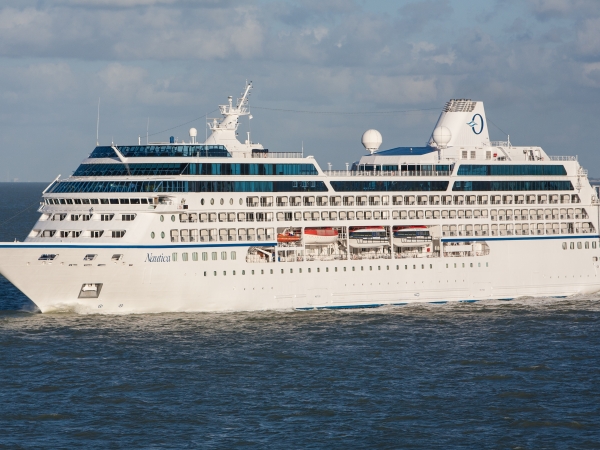 MS Nautica of Oceania Cruises @ sea