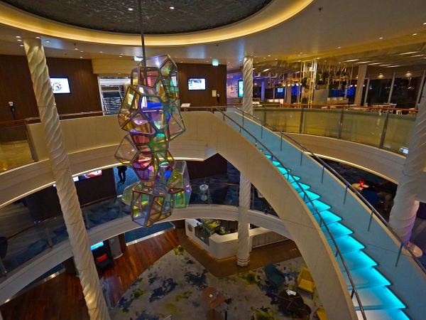 TUI Cruises Mein Schiff 2 Atrium