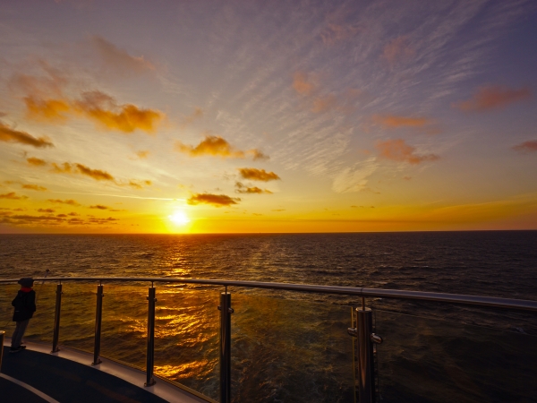 TUI Cruises Mein Schiff 2: ein Junge & das Meer