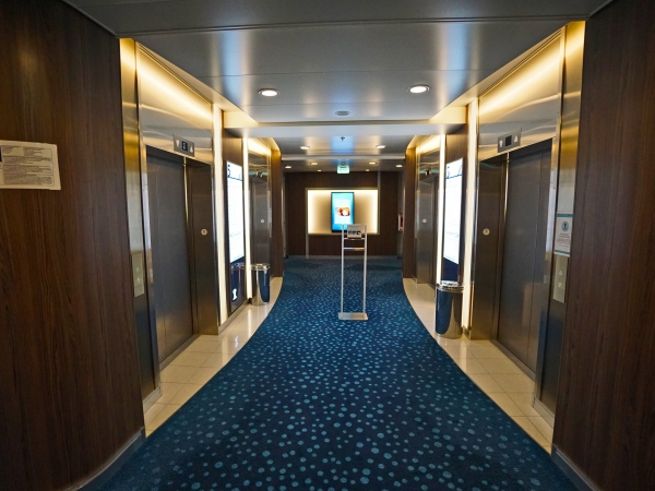 TUI Cruises Mein Schiff 2 Fahrstühle