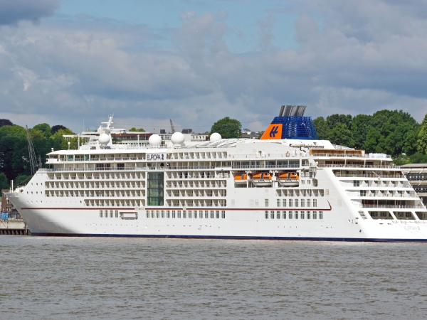 MS Europa 2 @ Altona Cruise-Terminal