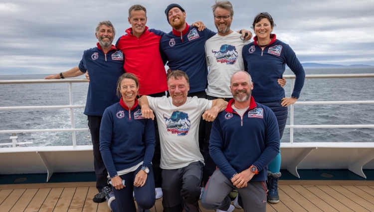 The Antarctic Quest 21 expedition team safely aboard SH Minerva
