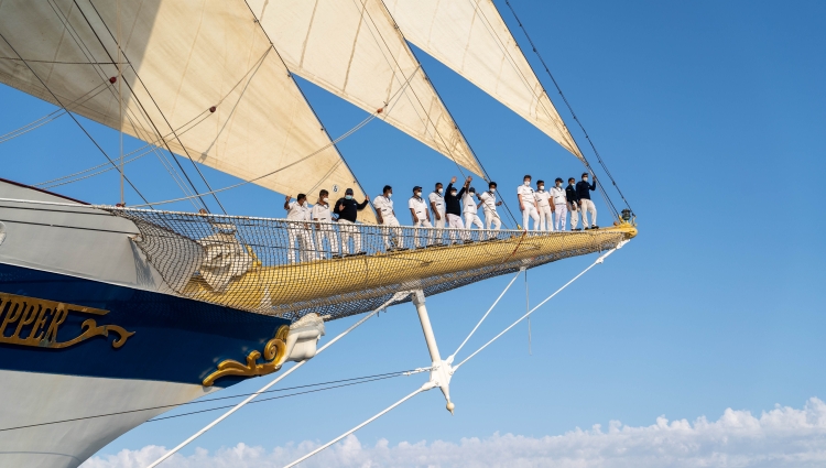 SS Royal Clipper Crew line-up