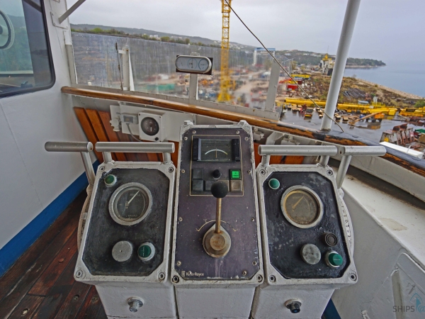 MS Delphin Bridgewing control