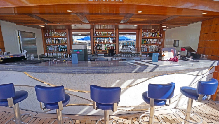 Waves Bar MS Sirena Oceania Cruises