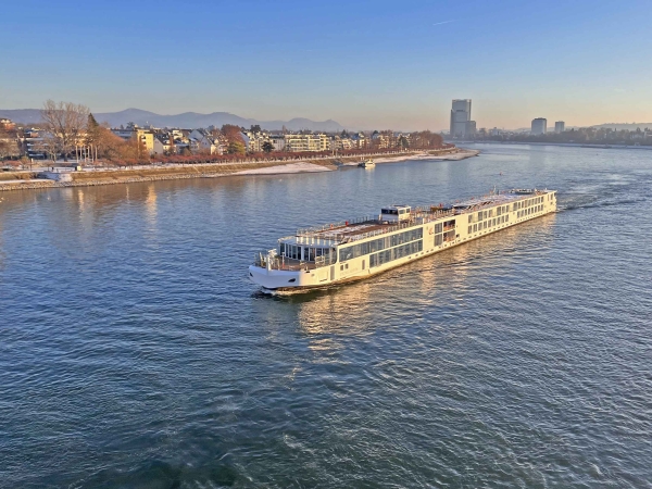 MS Viking Alsvin of Viking River Cruises transitting Bonn