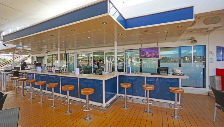 TUI Cruises Mein Schiff Herz Außenalster-Bar
