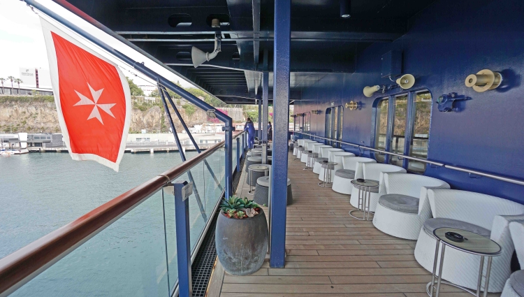 TUI Cruises Mein Schiff Herz Schau-Bar Aussenbereich