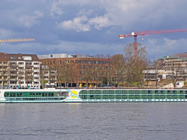 MS Alisa of Phoenix Reisen for the first time in Bonn