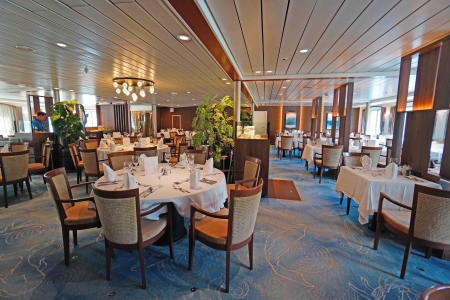 MS Seaventure Oceanview Restaurant of Iceland Pro Cruises