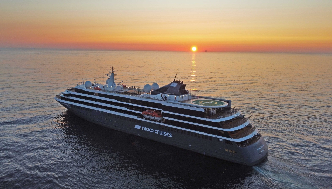 MS World Voyager of Atlas Ocean Cruises nicko cruises