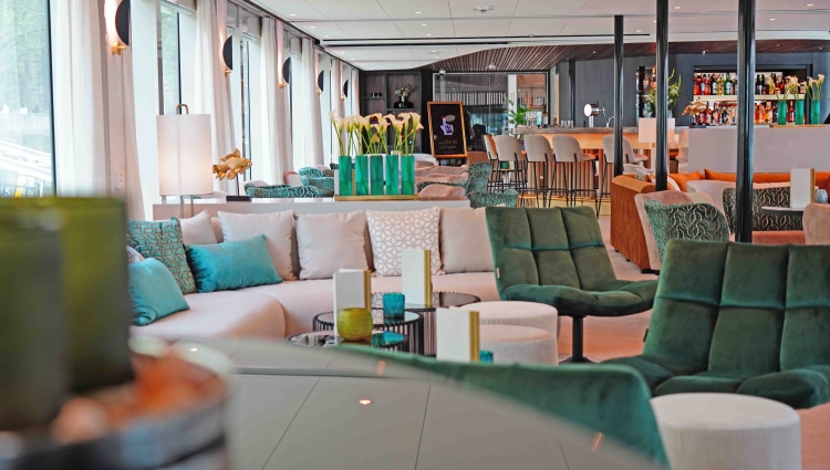 MS Amadeus Riva Amadeus Flussreisen Lüftner Cruises Panorama Salon