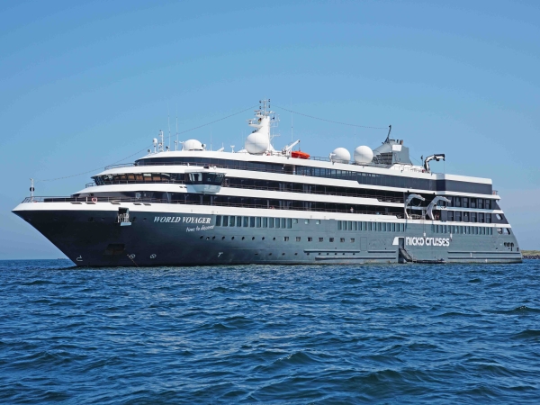 MS World Voyager of Atlas Ocean Cruises / nicko cruises