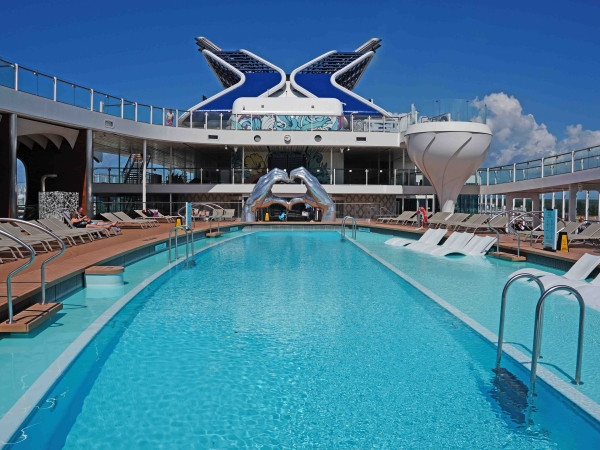 MS Celebrity APEX Celebrity Cruises Mainpool