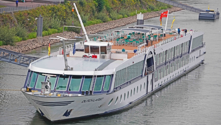 MS Dutch Largo of Dutch Cruise Line Polster und Pohl Reisebüro