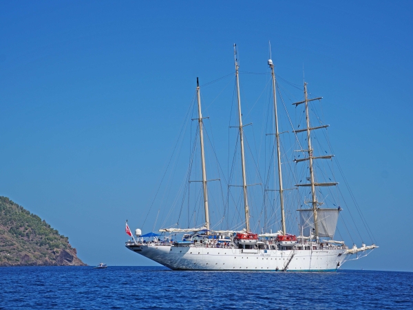 SPV Star Clipper of Star Clippers at anchor