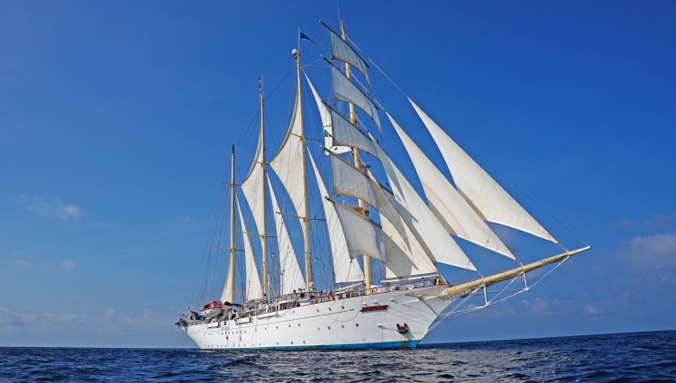 SPV Star Clipper of Star Clippers under sails