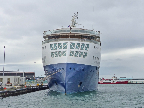 MS Ocean Explorer of Vantage Cruise Line