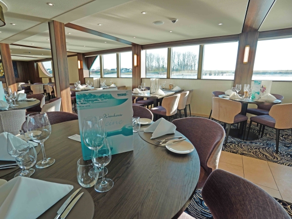 MS Annika Phoenix Reisen Restaurant Vier Jahreszeiten