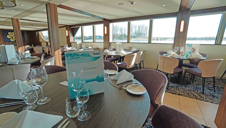 MS Annika Phoenix Reisen Restaurant Vier Jahreszeiten