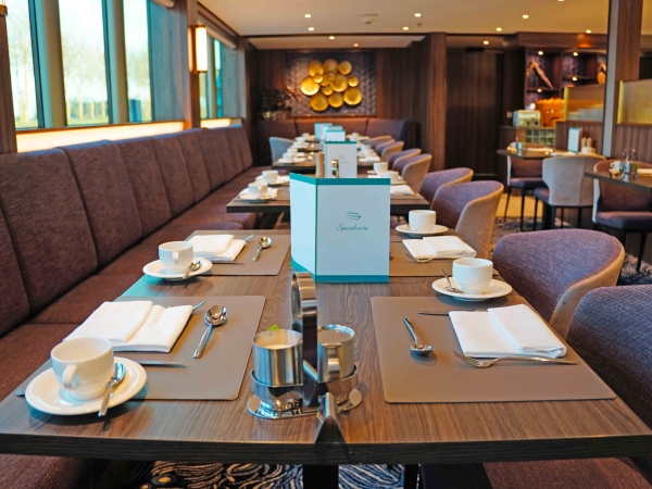 MS Annika Phoenix Reisen Restaurant Vier Jahreszeiten