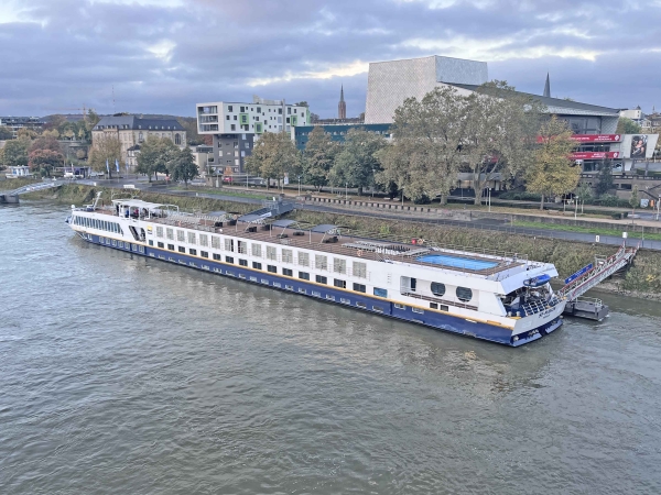 MS SE Manon of SE Tours