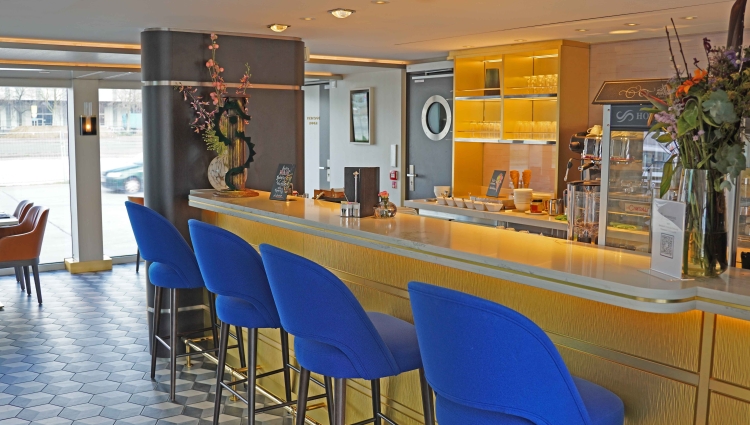 MS Riverside Debussy Bistro of Riverside Luxury Cruises