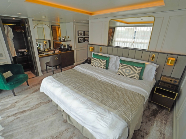 MS Riverside Debussy Suite 203 of Riverside Luxury Cruises