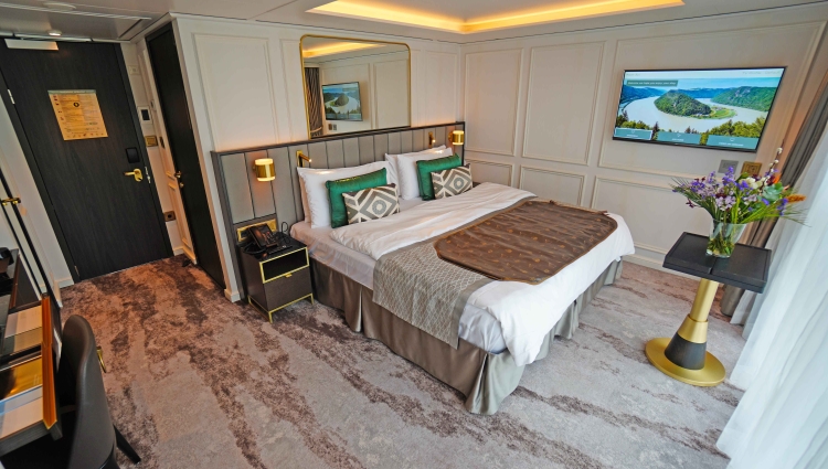 MS Riverside Debussy Suite 301 of Riverside Luxury Cruises